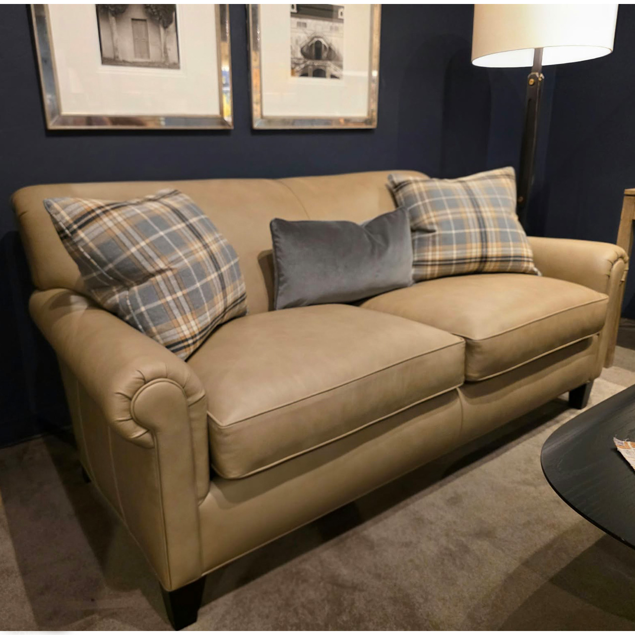 072698 leather sofa